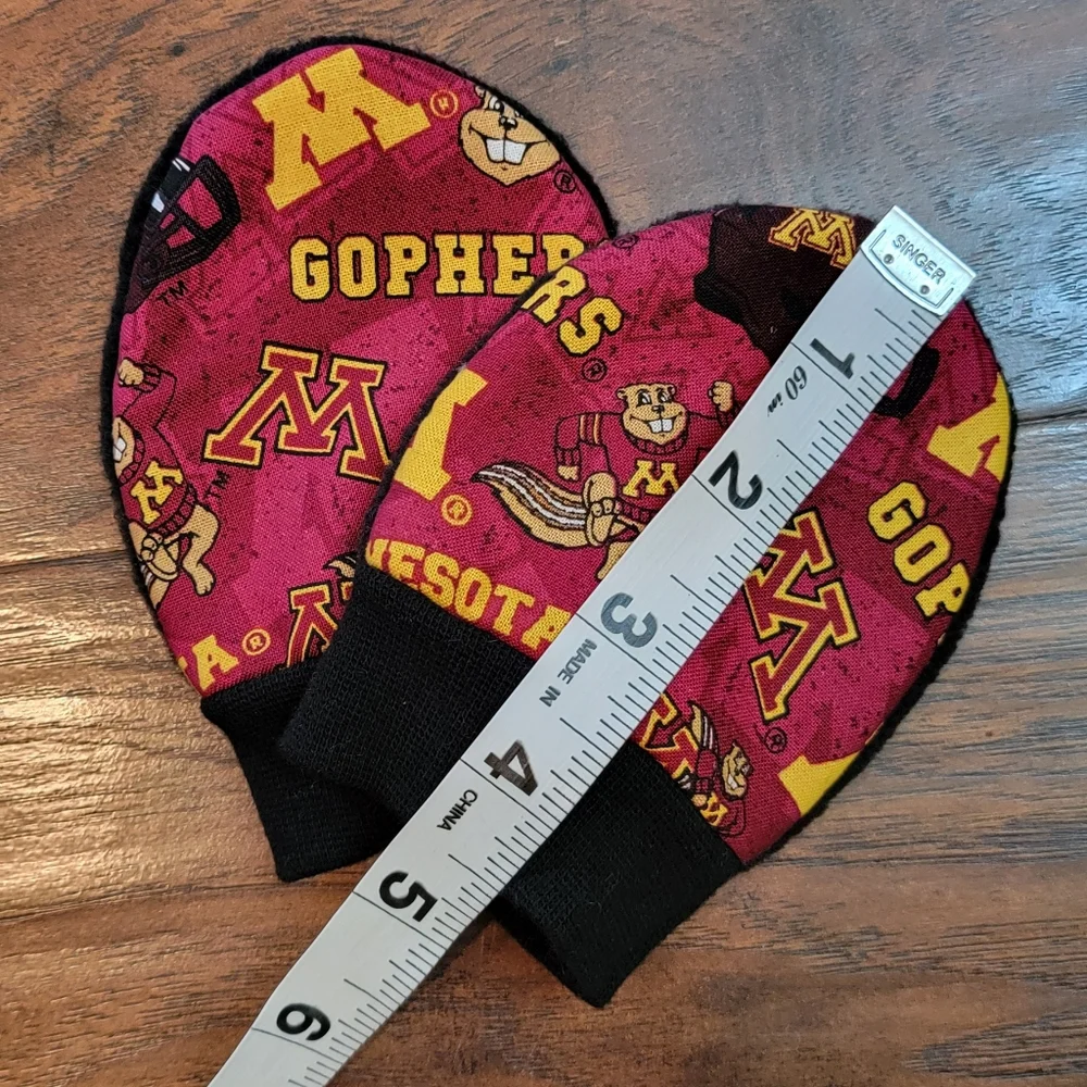 Minnesota Golden Gophers U of M Fleece Fabric Baby Mittens